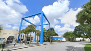 ¿Cuál es el outlet más barato para comprar en la Florida? Ni Dolphin Mall ni Olas Boulevard, según la IA