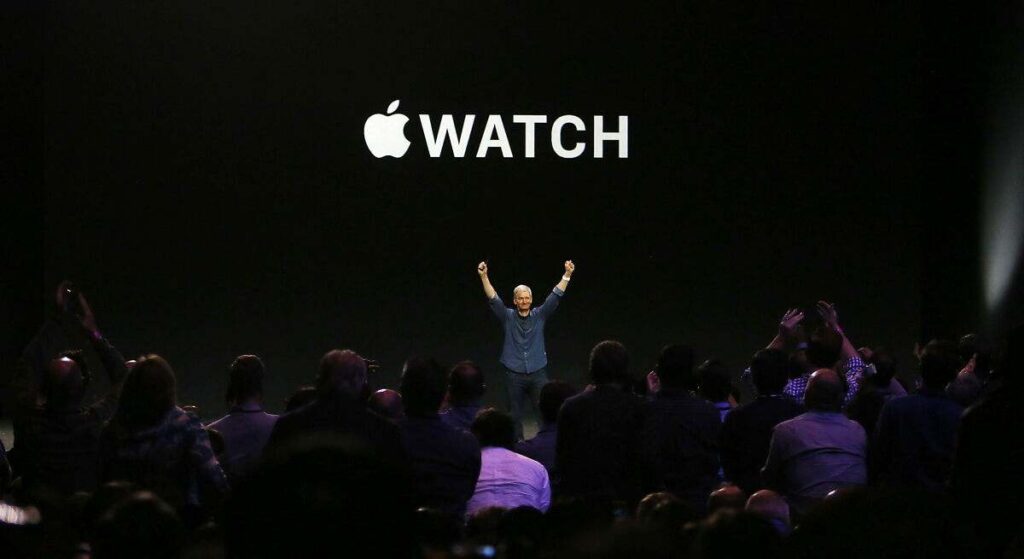 ¿Debería Apple echar a Tim Cook y buscar un nuevo CEO? Las voces que piden un golpe de timón