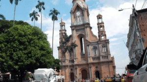 ¿Qué hay detrás de explosivo dejado adentro de un restaurante en Palmira, Valle del Cauca? esto informó la comandante de la Policía de la región