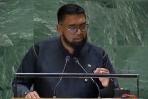 Guyana elige nuevo presidente con tensión fronteriza con Venezuela de fondo