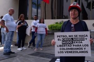35 colombianos están detenidos en el país: Desconoce paradero
