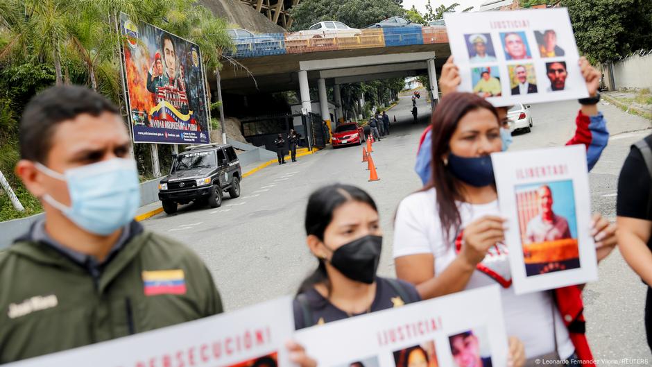 9 presos políticos intentan suicidarse en Venezuela – DW – 23/08/2025