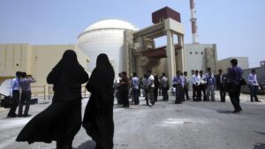 ARMAS NUCLEARES | Londres, París y Berlín activan el mecanismo para reimponer sanciones a Irán por incumplir su programa nuclear