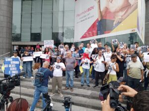 Activistas protestaron en Caracas para repudiar agresiones contra madres de presos políticos en el TSJ