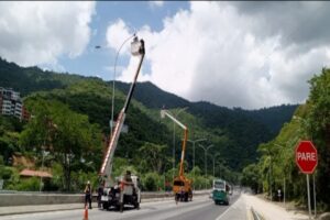 Adecuan más de 2 mil luminarias en vías de Miranda – Correo del Orinoco