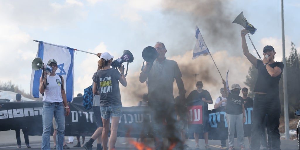 Al menos 25 detenidos en Israel en las protestas para exigir un acuerdo de liberación de los rehenes