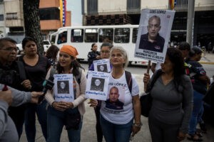 Al menos 60 presos políticos sufren enfermedades graves