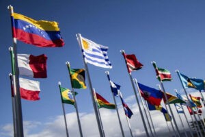 América Latina crecerá solo 2.2% en 2025: anticipan desaceleración económica en Venezuela