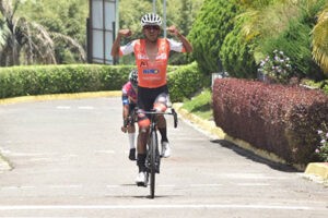 Anderson ​Paredes gana en La Grita  y estrena liderato en el  Giro Andino – Diario La Nación