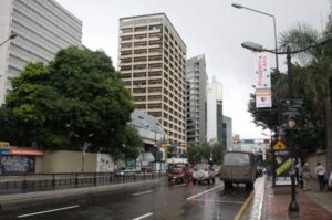 Anuncian cierre parcial de la avenida Francisco de Miranda