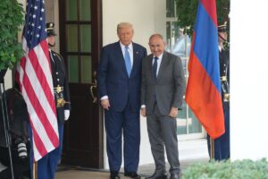 Armenia y Azerbaiyán firman ante Trump un acuerdo para zanjar décadas de conflicto | europapress.es