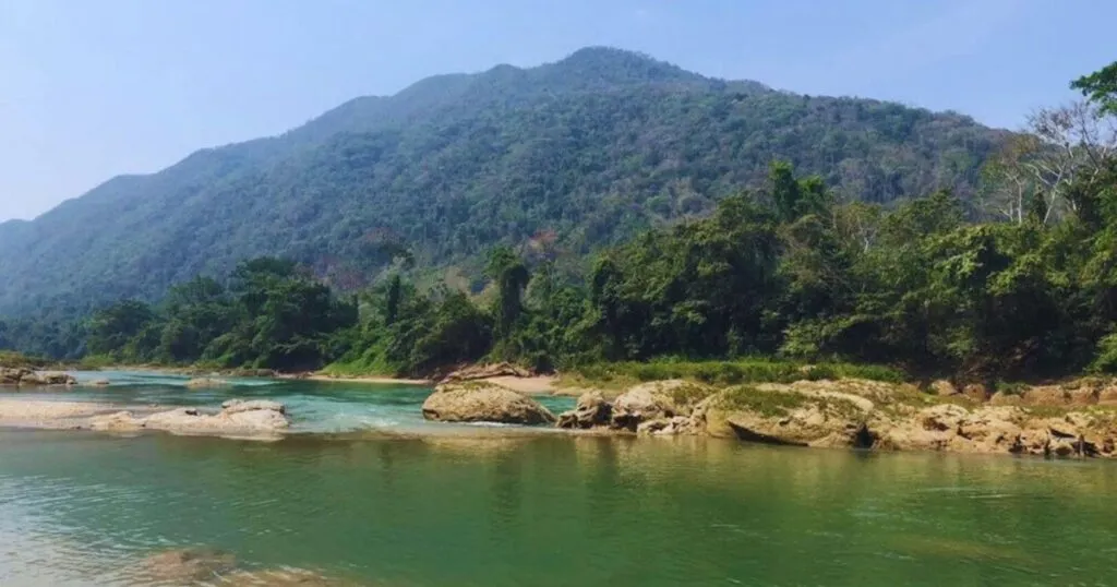 Arqueólogos descubren en México la ciudad perdida de mayas rebeldes que resistieron más de un siglo a la conquista española y desapareció en la selva durante 300 años