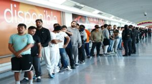 Arriba nuevo vuelo con 319 venezolanos provenientes de EEUU