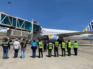 Arriban 158 migrantes venezolanos desde EEUU