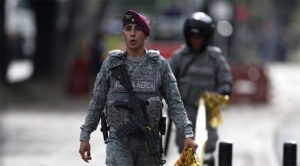Asciende a 13 los policías colombianos muertos en ataque contra un helicóptero