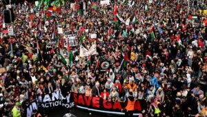 Assange encabeza marcha a favor de Palestina en Sídney – DW – 03/08/2025