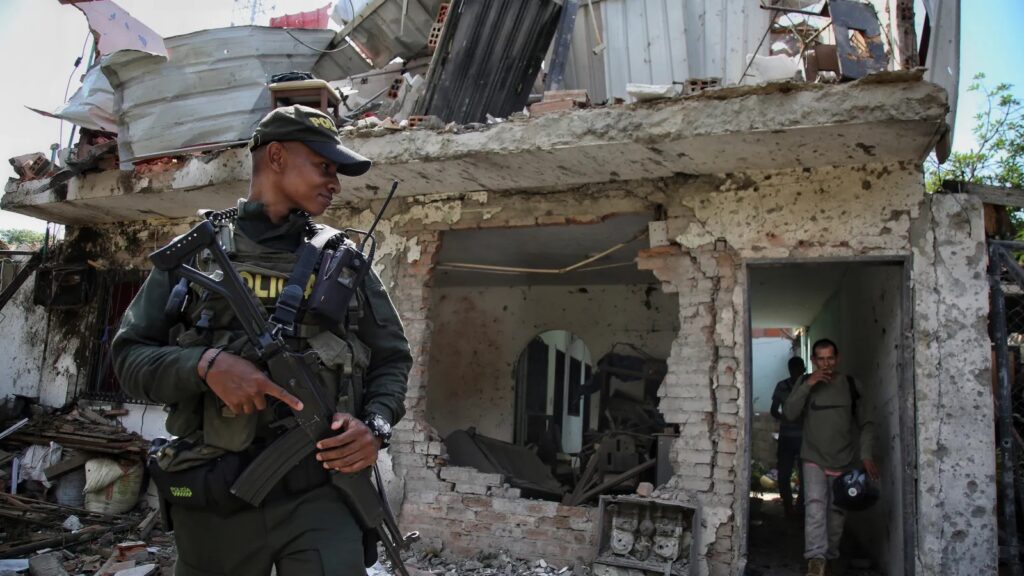 Ataque a una estación de Policía deja seis heridos en el suroeste de Colombia - AlbertoNews