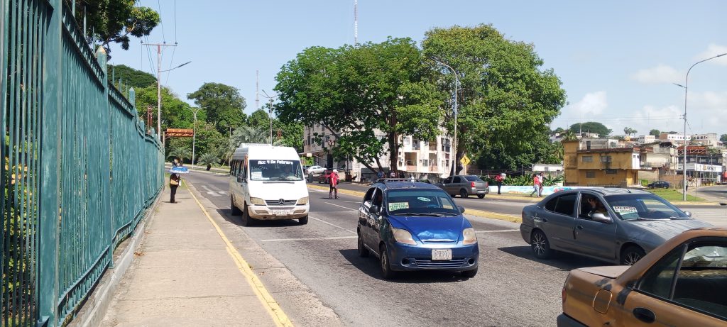 Bolivarenses adaptan sus rutinas ante cierre parcial del paseo Orinoco