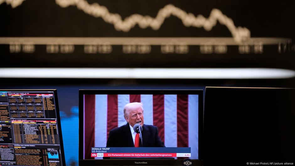 Bolsas mundiales retroceden tras nuevos aranceles de Trump – DW – 01/08/2025