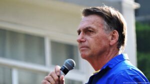 Bolsonaro pide ser absuelto en alegatos finales de juicio – DW – 14/08/2025
