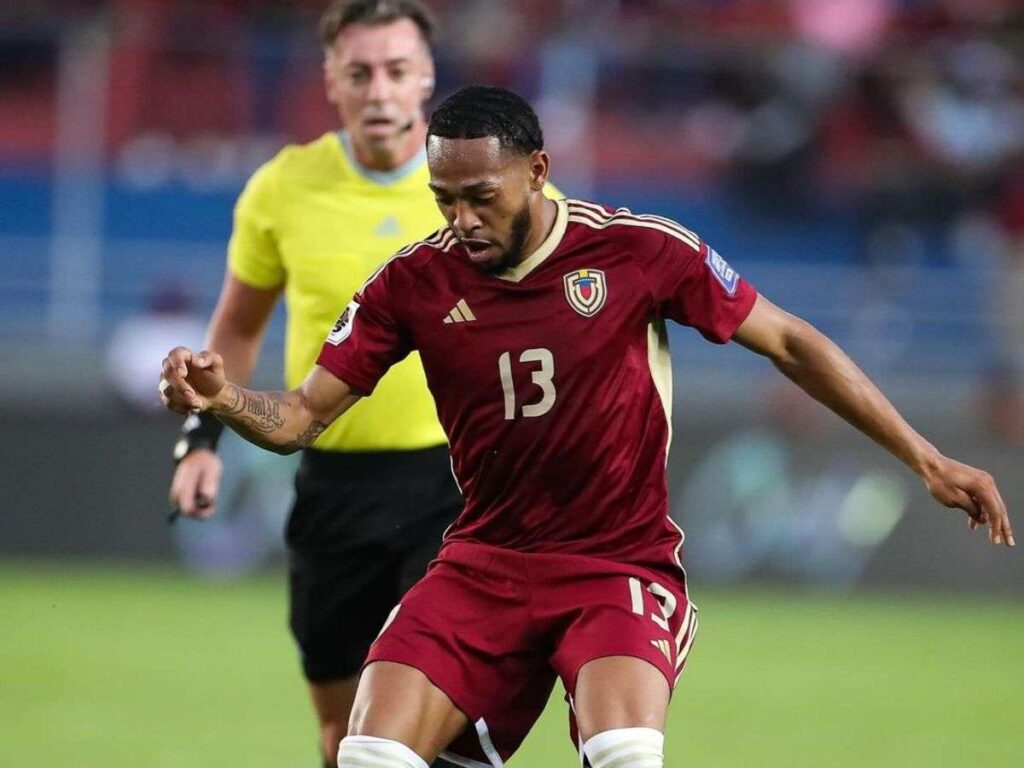 "Brujo" Martínez sería baja para el juego ante Colombia