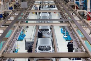 Bruselas cede a la exigencia de EEUU de rebajar aranceles agrarios para proteger al automóvil | europapress.es