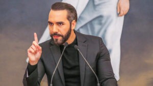Bukele: Critican la aprobación de la relección indefinida porque El Salvador es «pequeño y pobre»