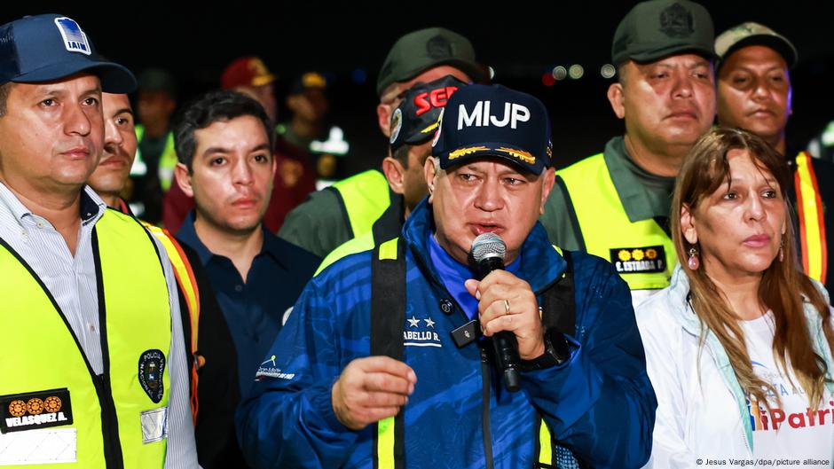 Cabello rechaza acusación de EEUU sobre incautación a Maduro – DW – 14/08/2025
