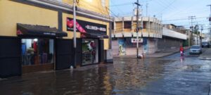 Calle Venezuela: Entre la creciente del Orinoco y la resiliencia de comerciantes