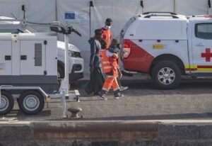 Canarias activa la contingencia migratoria y avisa de que intervendrá la Fiscalía si no hay reparto de menores | europapress.es