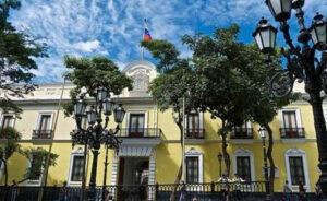 Cancillería dice que «amenazas» de EEUU ponen en riesgo estabilidad de la región