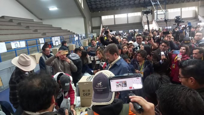 Candidato opositor Doria Medina insta a votar para salir de crisis "de manera pacífica" en Bolivia - AlbertoNews