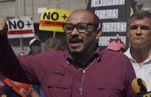 Carlos Julio Rojas dedicó premio de DDHH a presos políticos de Venezuela
