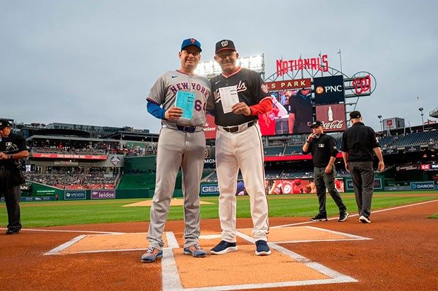 Carlos Mendoza y Miguel Cairo hicieron historia en la MLB