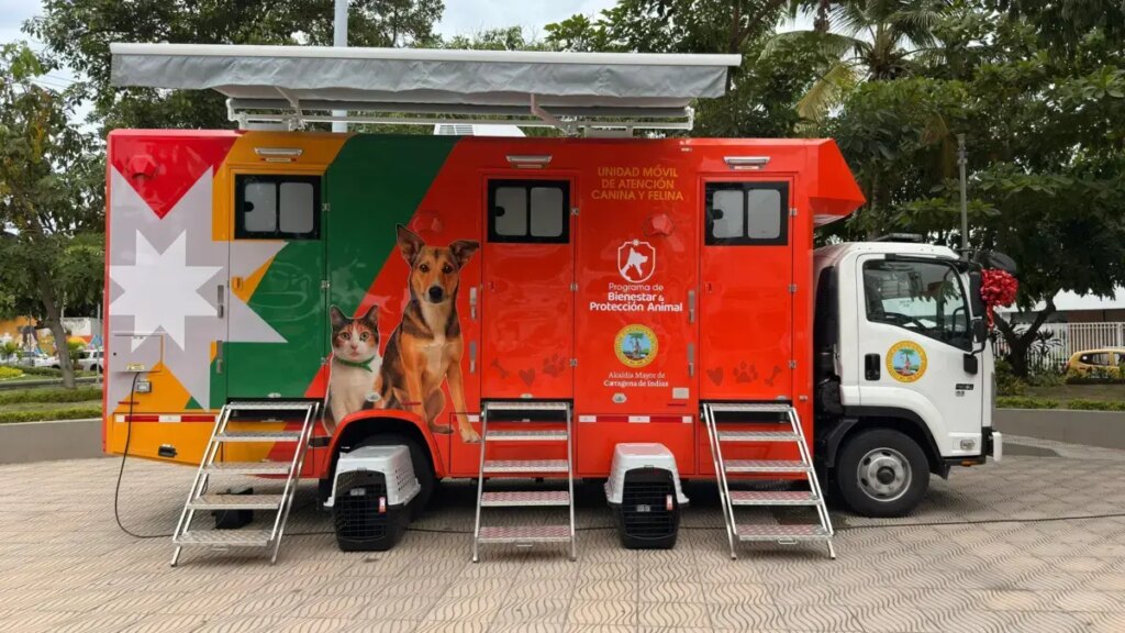 Cartagena inauguró su primer hospital veterinario móvil y un Escuadrón Antimaltrato para fortalecer la protección animal