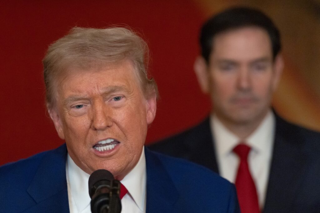 Centrados rechaza "políticas intervencionistas y guerreristas" de Donald Trump