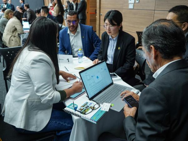 China conformará grupo de expertos para estructurar proyectos férreos en Colombia | Infraestructura | Economía