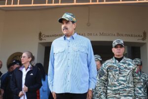 Chiste del día: Maduro pidió a los milicianos que se alisten contra despliegue de EEUU en el mar Caribe | lapatilla.com
