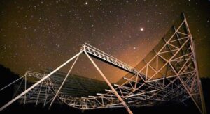 Científicos descubren la verdad de dónde vino la onda de radio más potente del espacio exterior