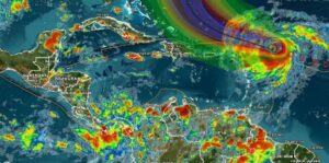 Cierran ocho puertos marítimos de Puerto Rico e Islas Vírgenes por llegada de huracán Erin