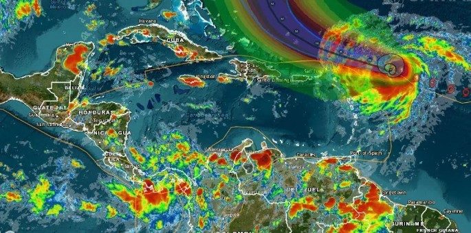 Cierran ocho puertos marítimos de Puerto Rico e Islas Vírgenes por llegada de huracán Erin