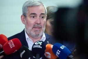 Clavijo tacha a Abascal de «auténtico fascista» al pedir que se hunda el barco de Open Arms, atracado en Tenerife | europapress.es