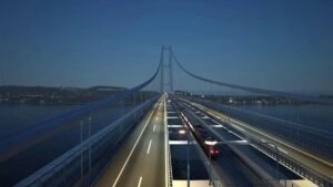 Cómo será la construcción del puente colgante más largo del mundo en Italia