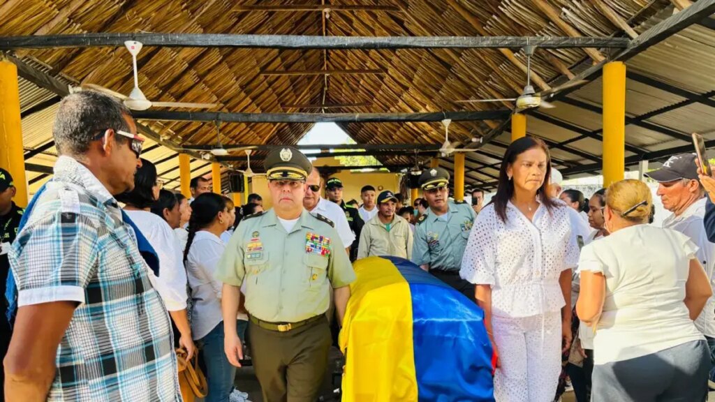 Con honores fue sepultado en San Marcos (Sucre), el patrullero de la Policía Nacional, Rafael Enrique Anaya Almanza
