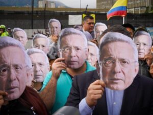 Condena a Uribe agranda polarización política en Colombia y la extiende a la Justicia | Gobierno | Economía