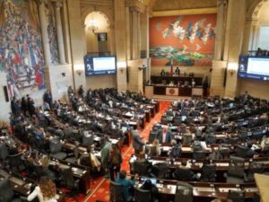 Congresistas le piden a Petro concretar la situación del Presupuesto para el 2026 | Economía