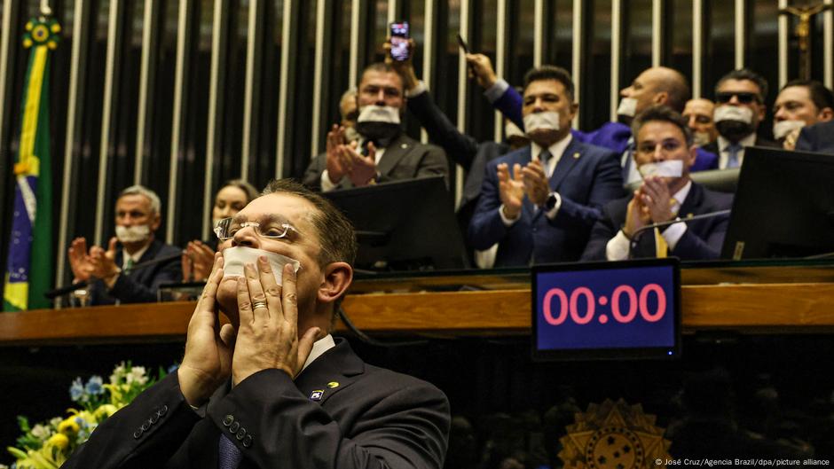 Congreso brasileño cancela sesiones por boicot opositor – DW – 06/08/2025