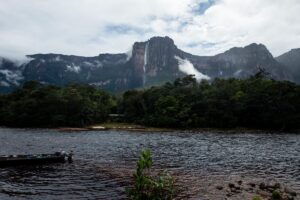 Conviasa anuncia nuevas rutas aéreas y reactiva vuelos Caracas