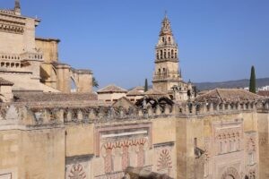 Deán de la Catedral apunta a «daño muy pequeño» en la Mezquita a falta de informes técnicos: «Es segura la visita» | europapress.es