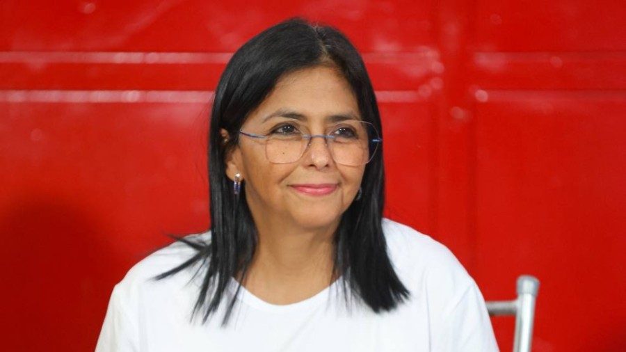 Delcy Rodríguez supervisa instalaciones de PDVSA VASSA